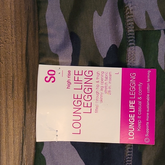 NWT - Camo Leggings - Picture 4 of 4